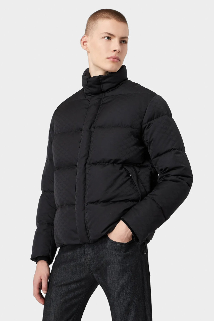 Чёрный пуховик Emporio Armani
