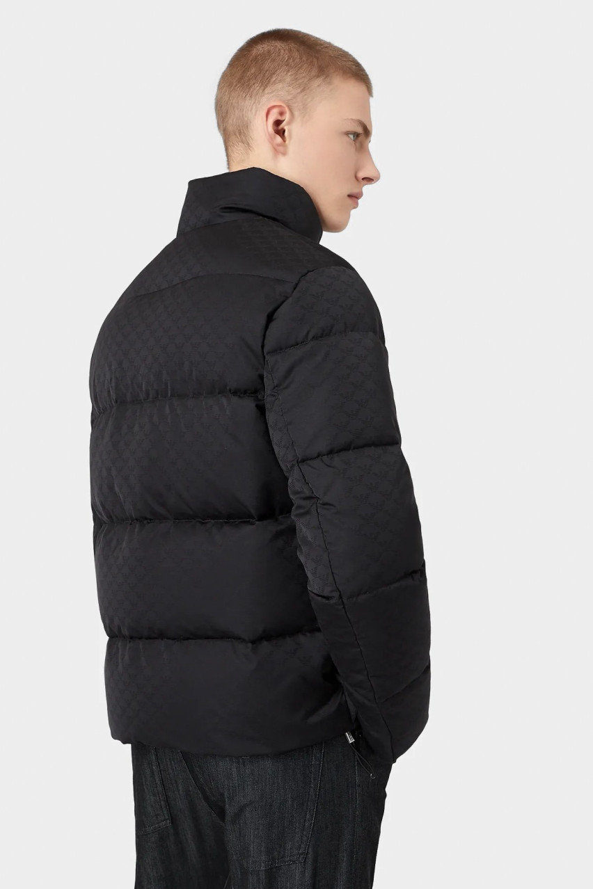Чёрный пуховик Emporio Armani