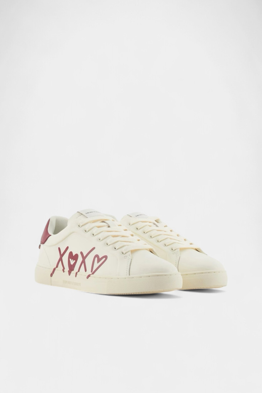 Молочные кожаные кеды из лого XOXO EW000380 AF10832 M0020 Emporio Armani