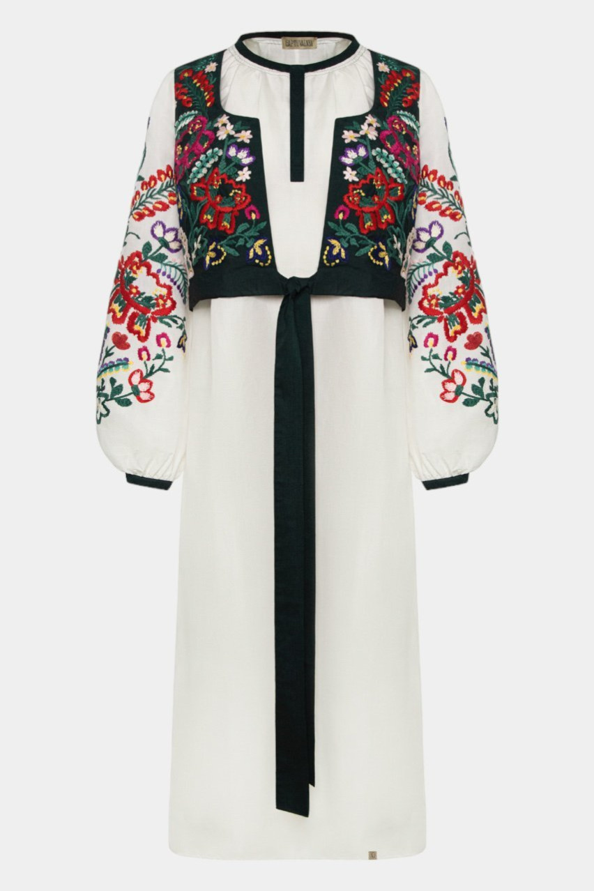 Біла вишита сукня з кептариком з дизайнерською вишивкою «Опілля» GAPTUVALNYA