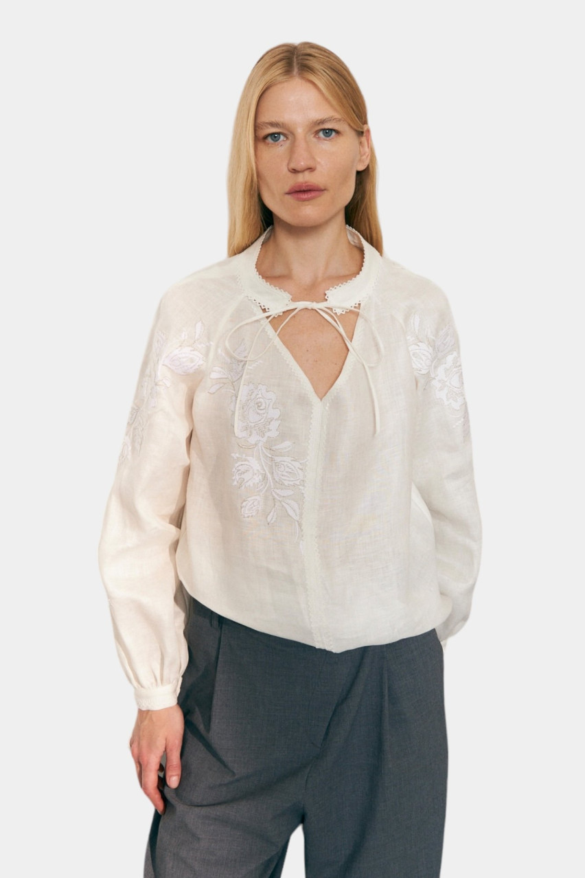 Белая вышитая рубашка «Рожа» GAPTUVALNYA