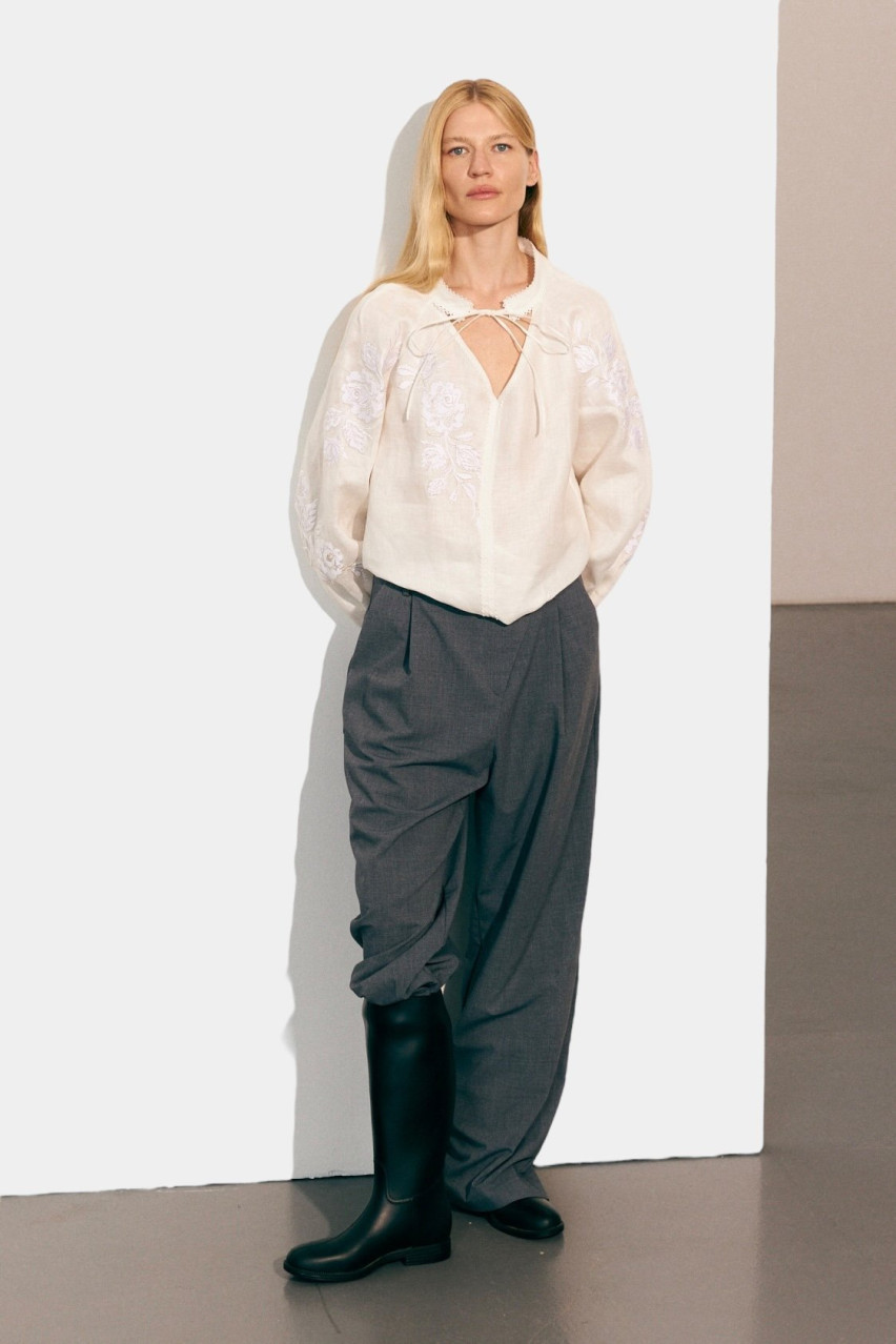 Белая вышитая рубашка «Рожа» GAPTUVALNYA