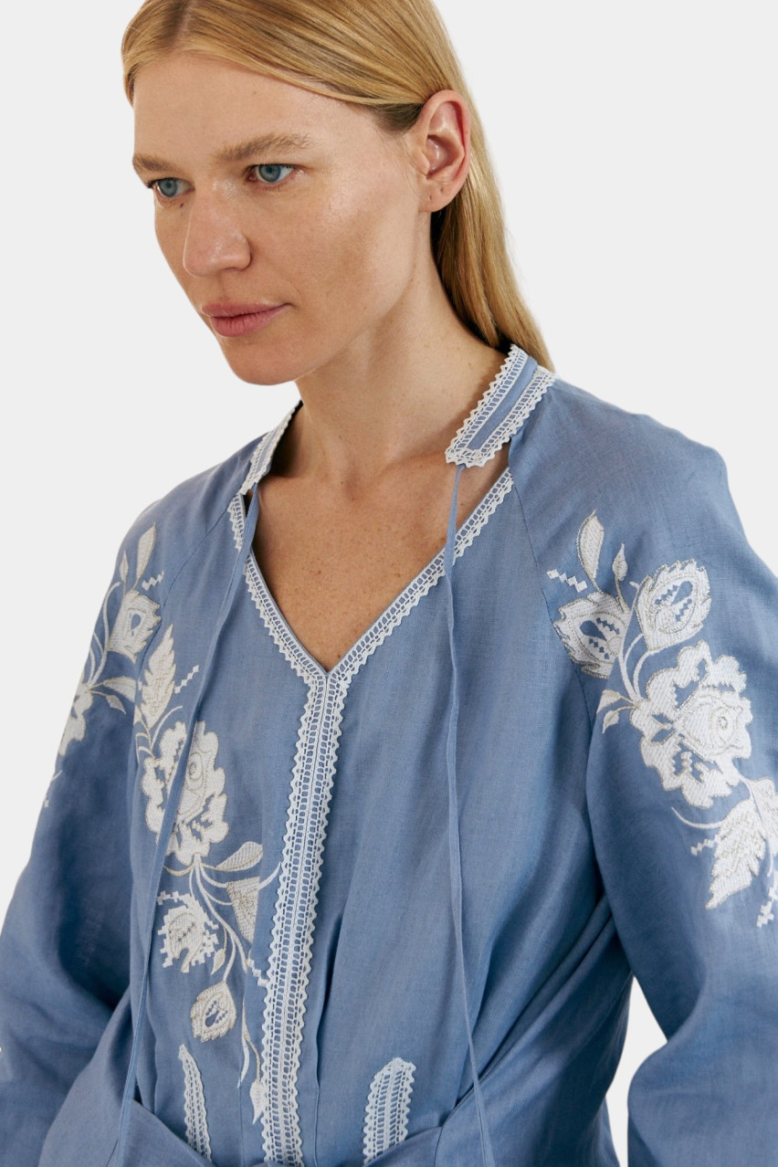 Блакитна сукня з дизайнерською вишивкою «Рожа» GAPTUVALNYA