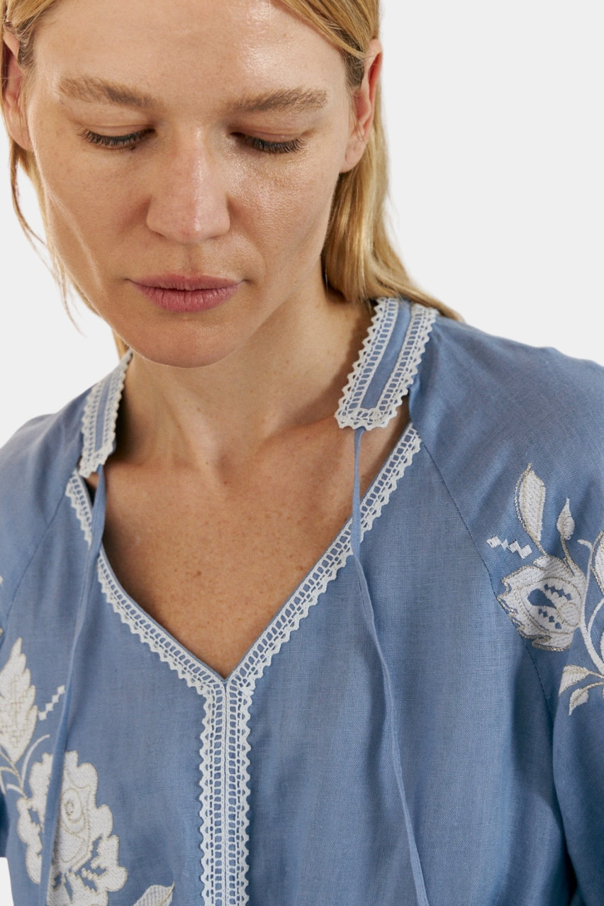 Блакитна сукня з дизайнерською вишивкою «Рожа» GAPTUVALNYA