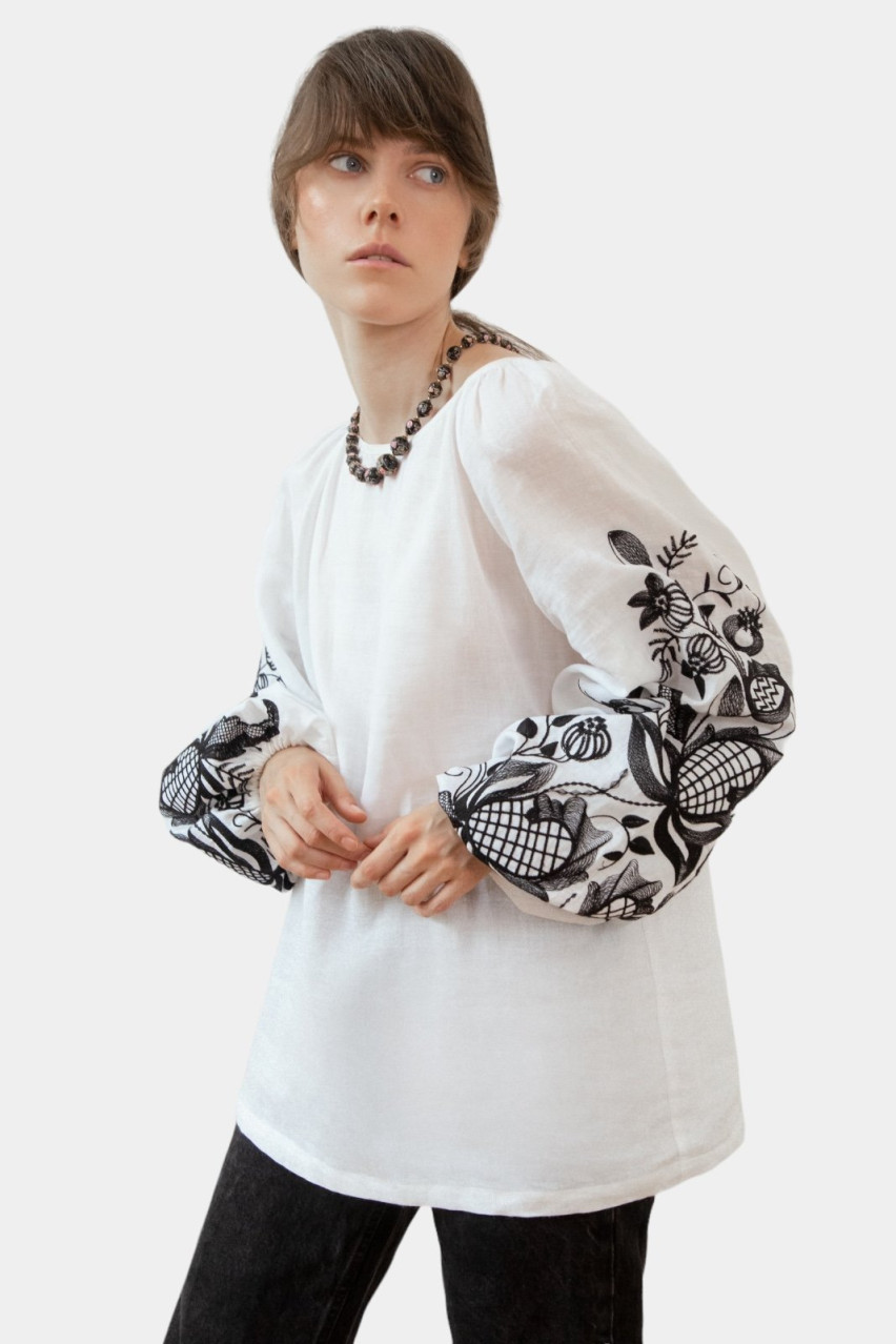 Біла вишиванка за мотивами традиційної сорочки «Гранатова Лоза» GAPTUVALNYA