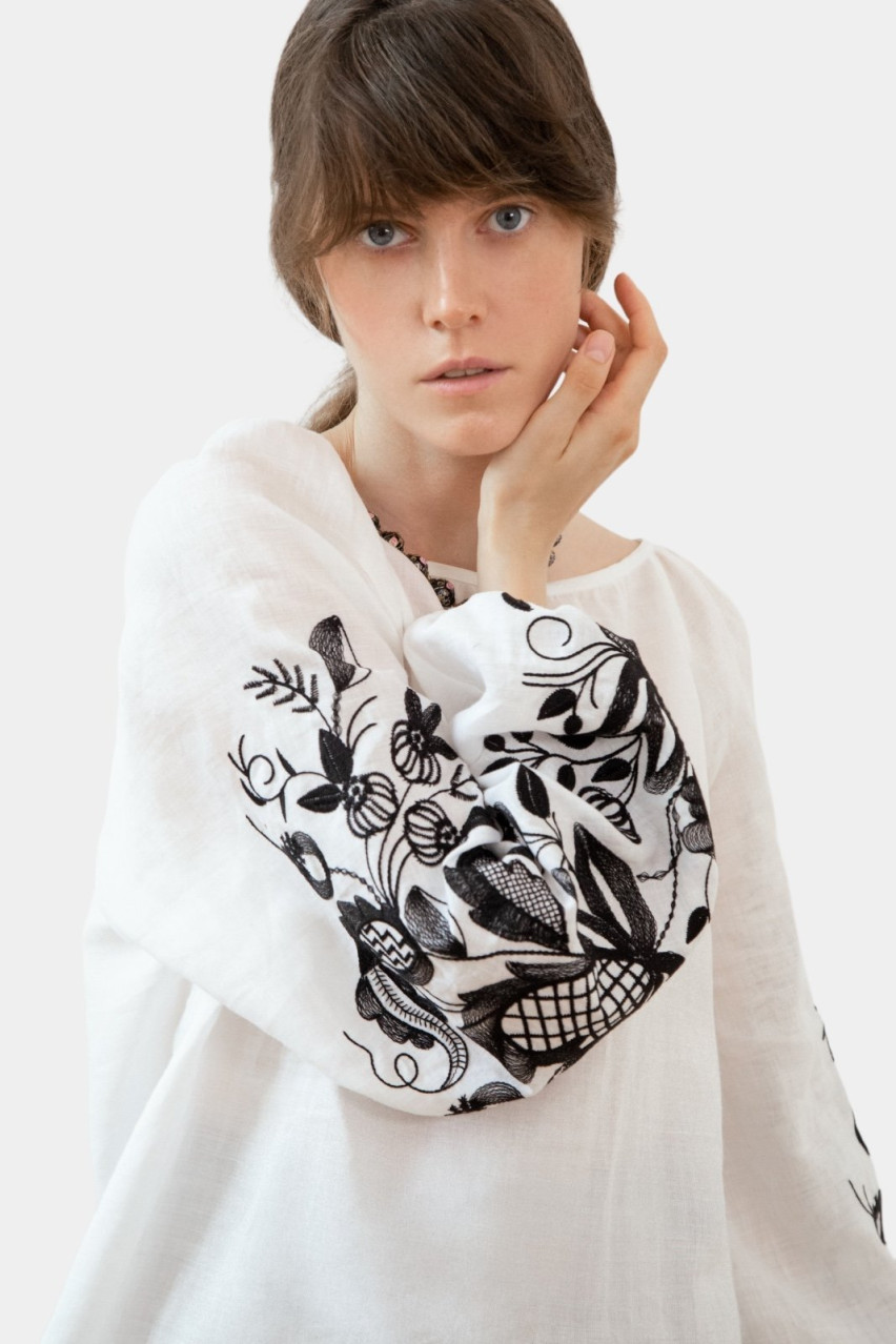 Біла вишиванка за мотивами традиційної сорочки «Гранатова Лоза» GAPTUVALNYA