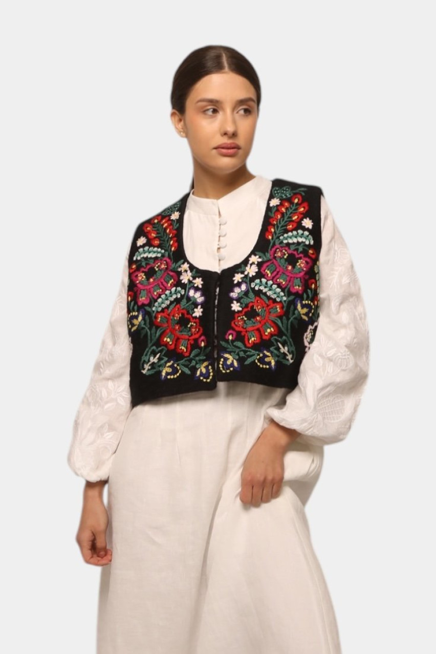 Чорний кептарик з дизайнерською вишивкою «Опілля» GAPTUVALNYA