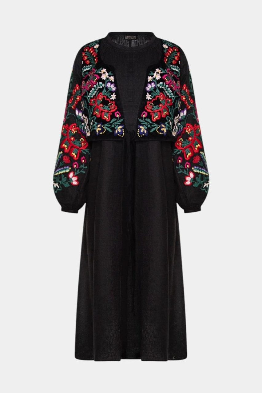 Чорна сукня з дизайнерською вишивкою «Опілля» та оксамитовим кептариком GAPTUVALNYA