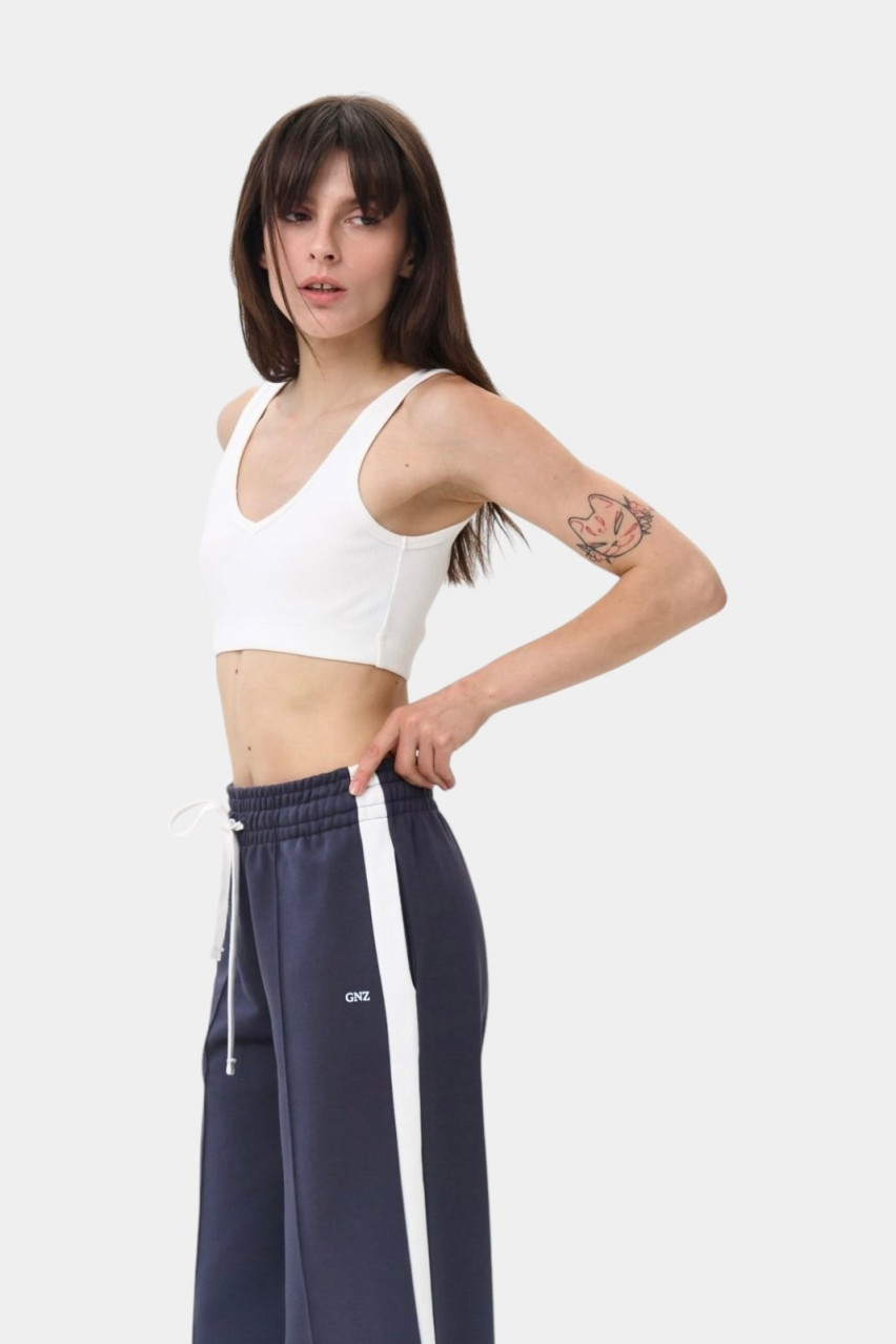 Молочний топ Olivia з V-подібним вирізом SS23_TOPOlv_Milk GNZ