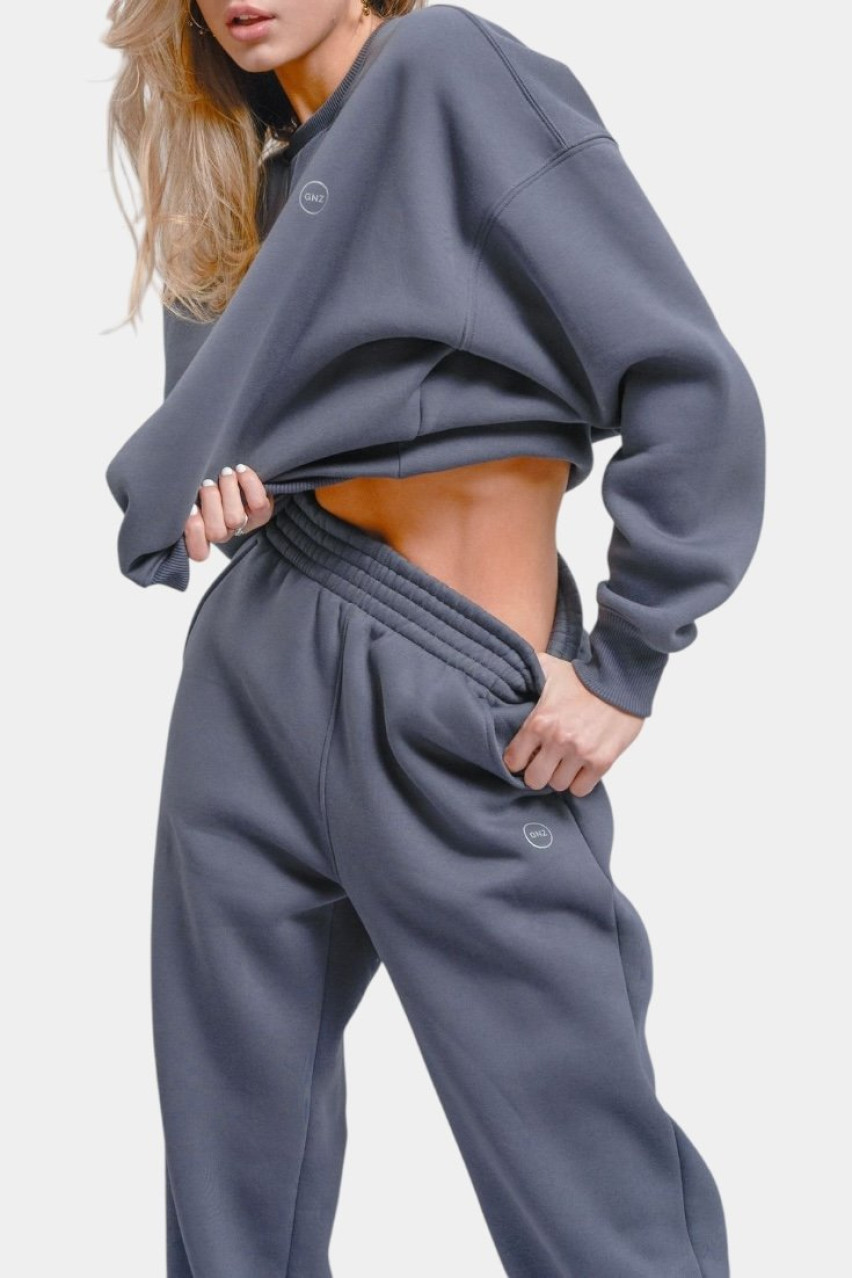 Сиреневые спортивные штаны Permanent Collection GNZ