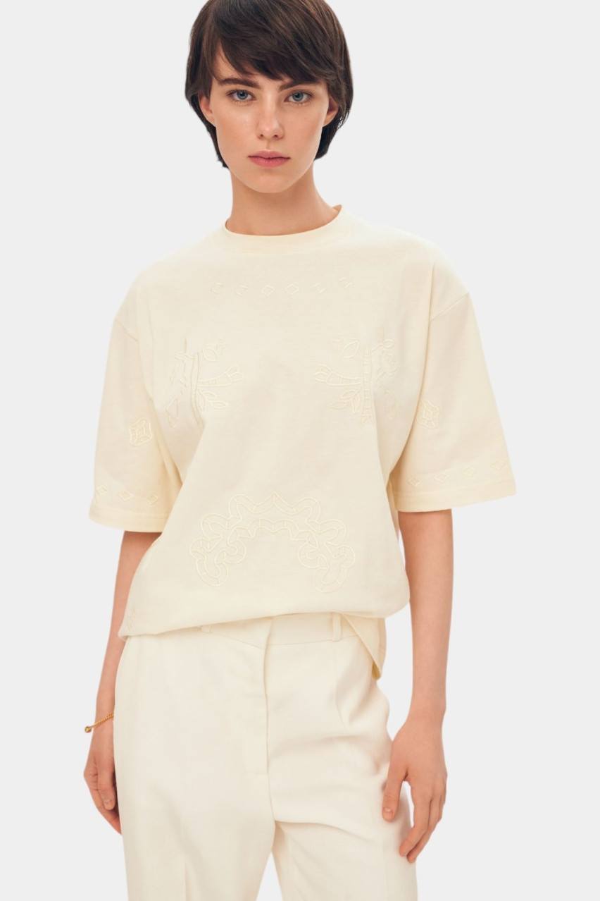 Молочная вышитая футболка «Мальва» TS-001-VS GUNIA Project