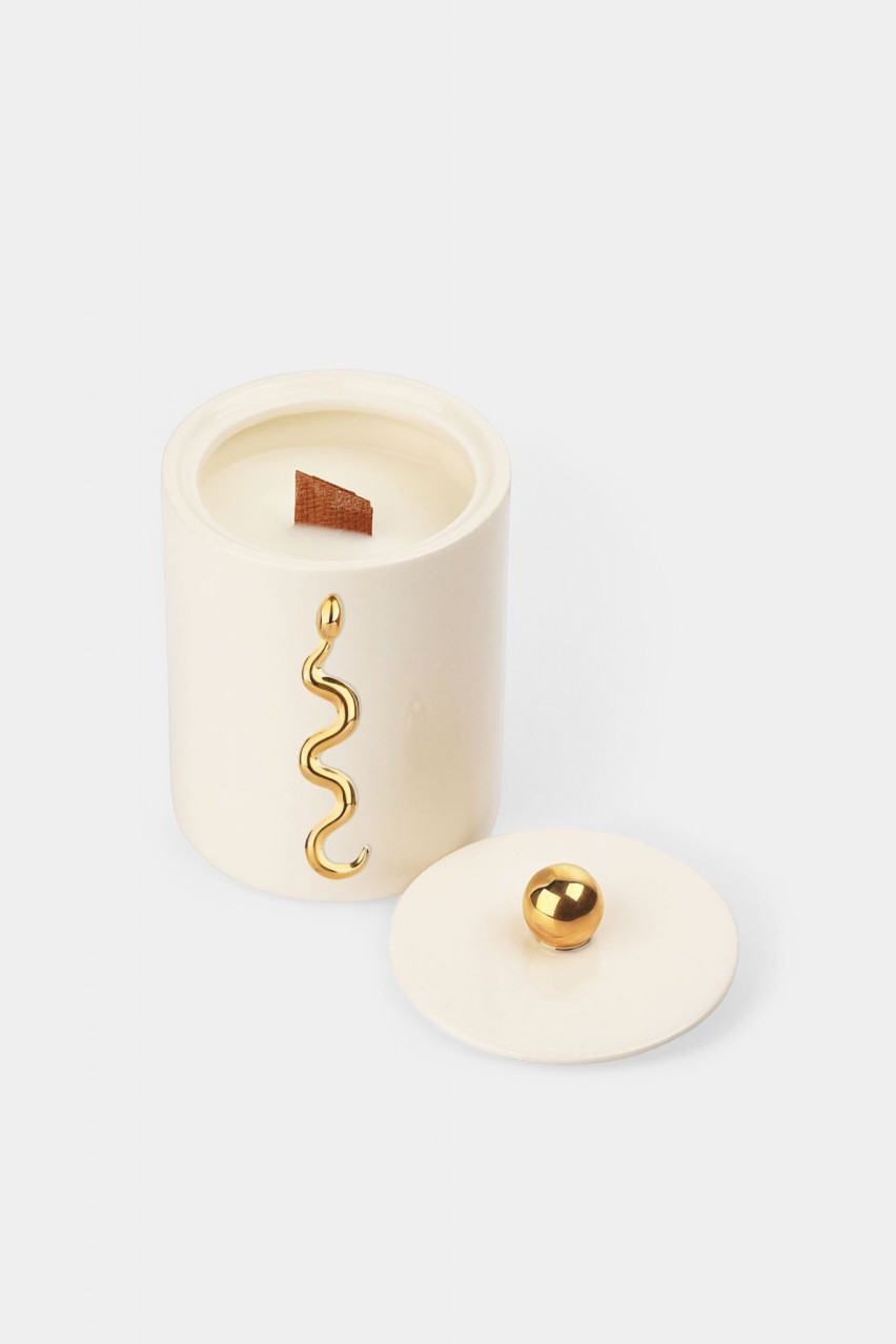 Белая свеча со змеей и позолотой SC-002-SN GUNIA Project