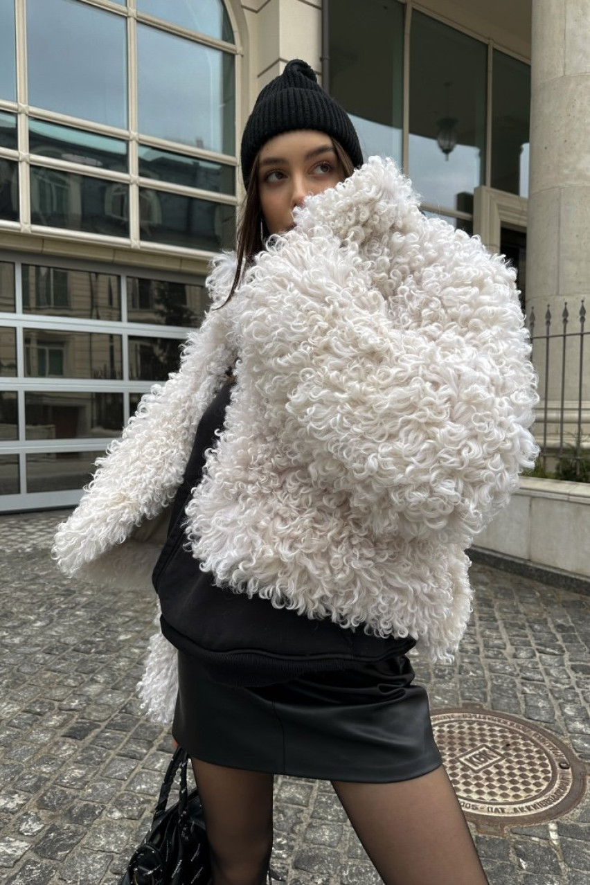 Молочна коротка шуба Tigrado GOT'S LABEL