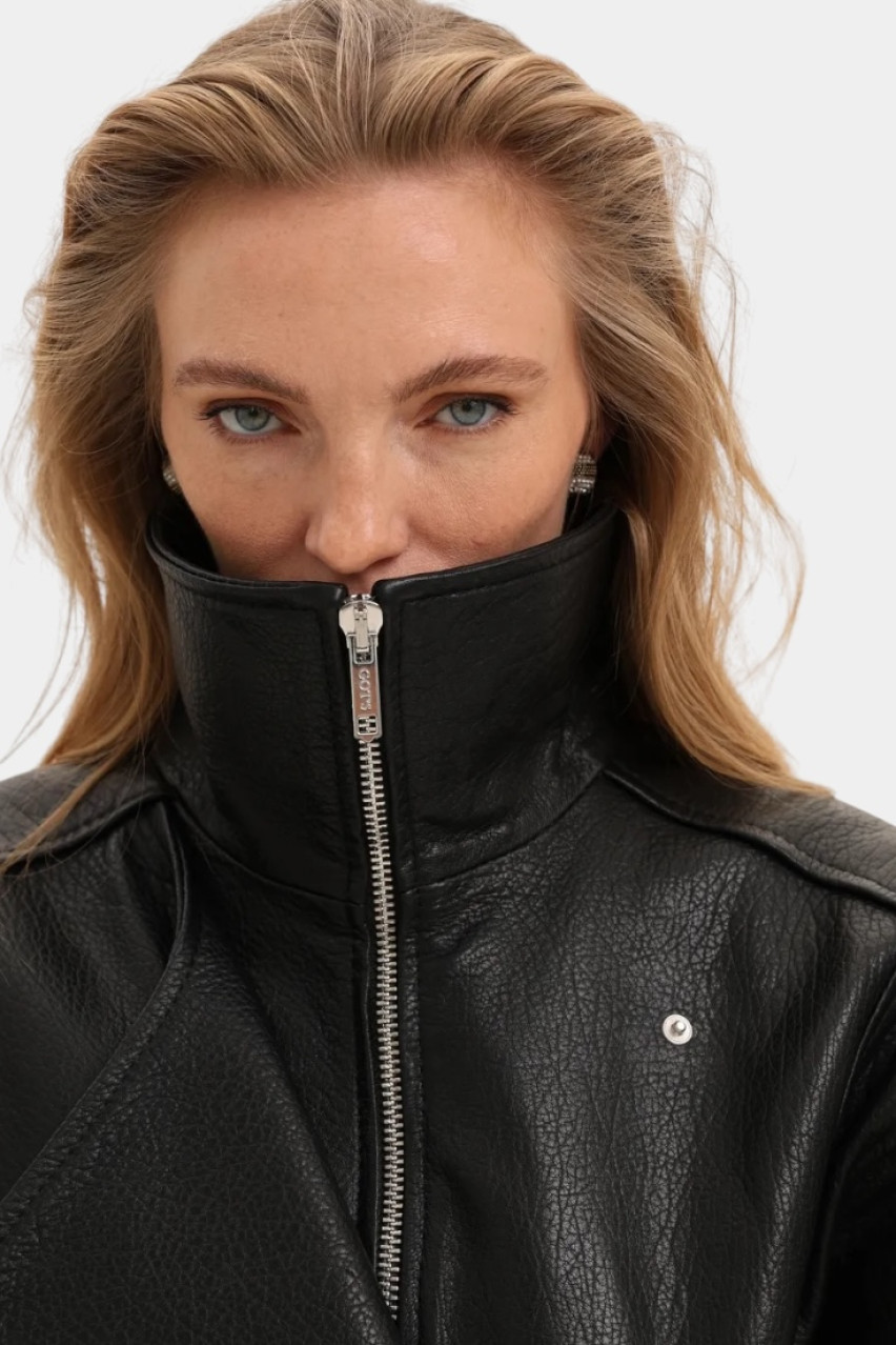 Чорна куртка Pretty Woman з поясом GOT'S LABEL