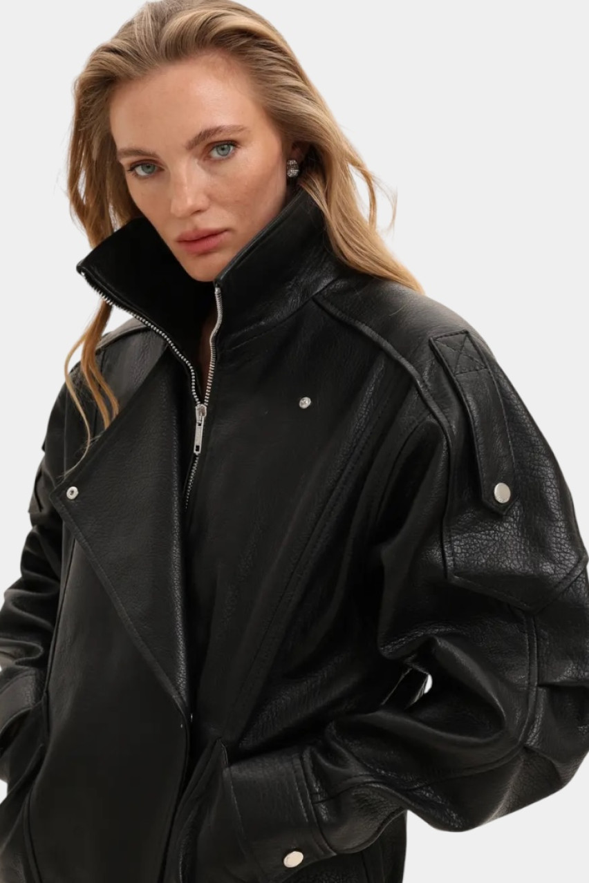 Чорна куртка Pretty Woman з поясом GOT'S LABEL