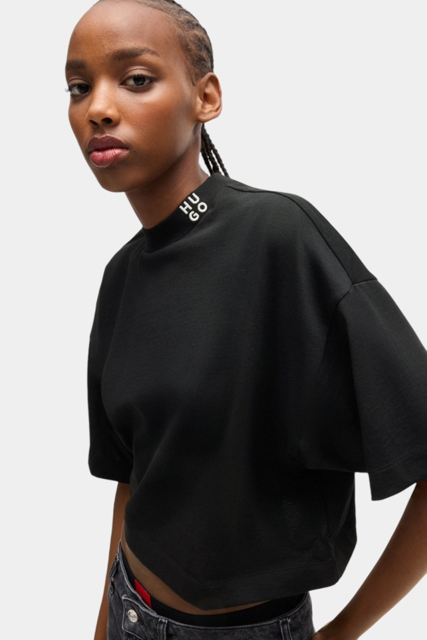Чорна бавовняна кроп-футболка Damelody з брендованою нашивкою 50520187 001 HUGO