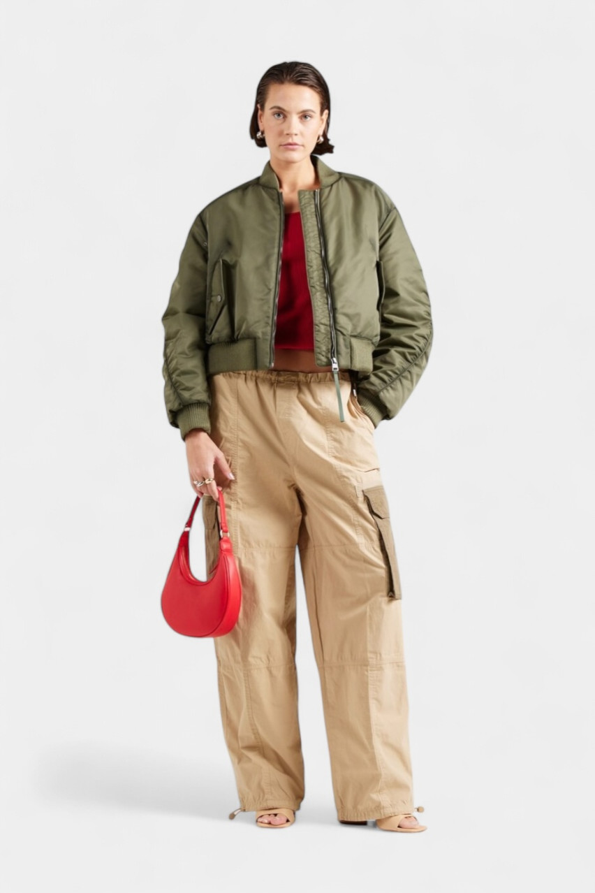 Оливковый укороченный бомбер Ferida-1 50529001 315 HUGO