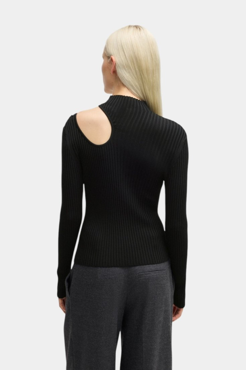 Черный вязаный джемпер Sedenno с акцентным вырезом 50522554 001 HUGO