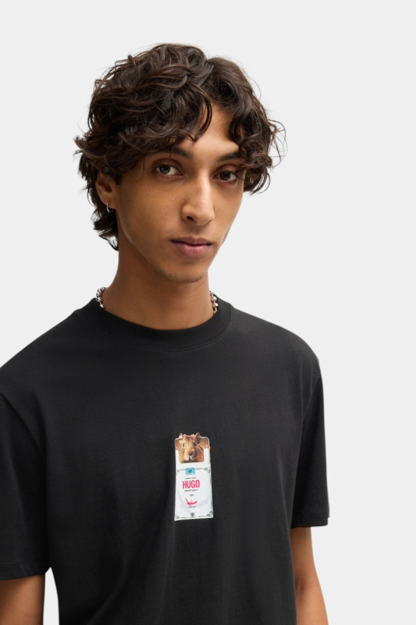 Чорна бавовняна футболка Dilesses з принтом 50530683 001 HUGO