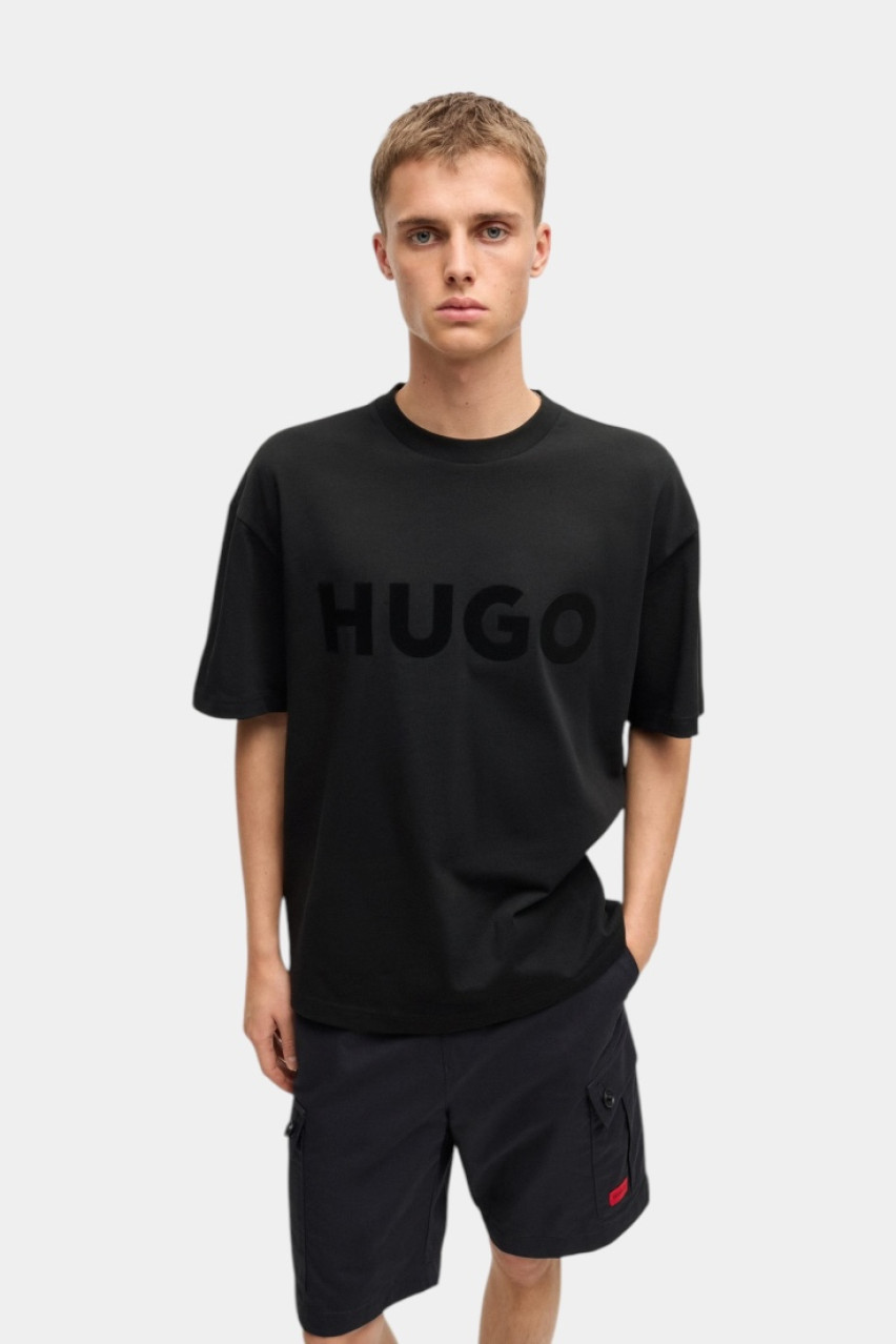 Черная оверсайз футболка Dinkee с логотипом в тон 50525765 001 HUGO