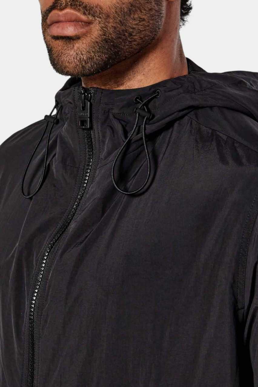 Черная ветровка Benji2521 с капюшоном 50534458 001 HUGO