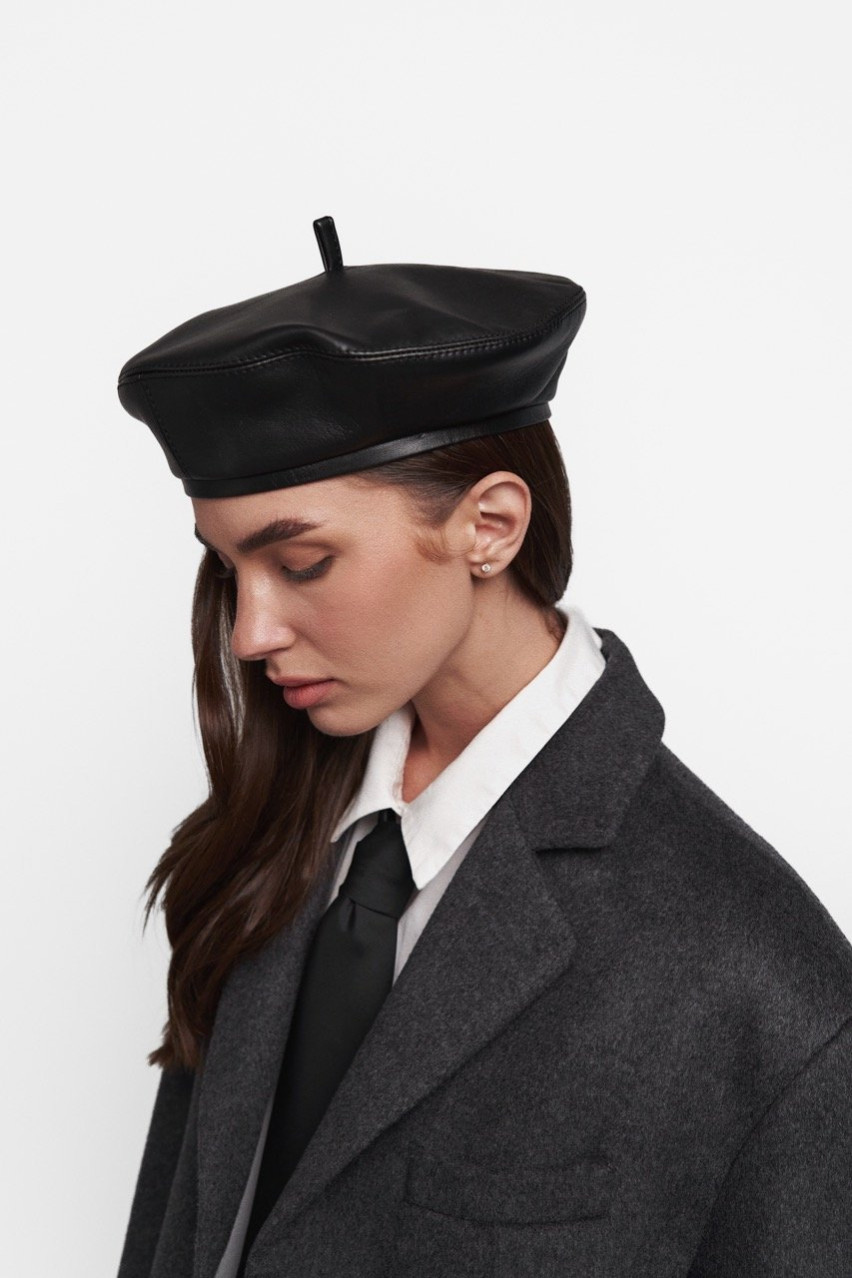 Чорний берет