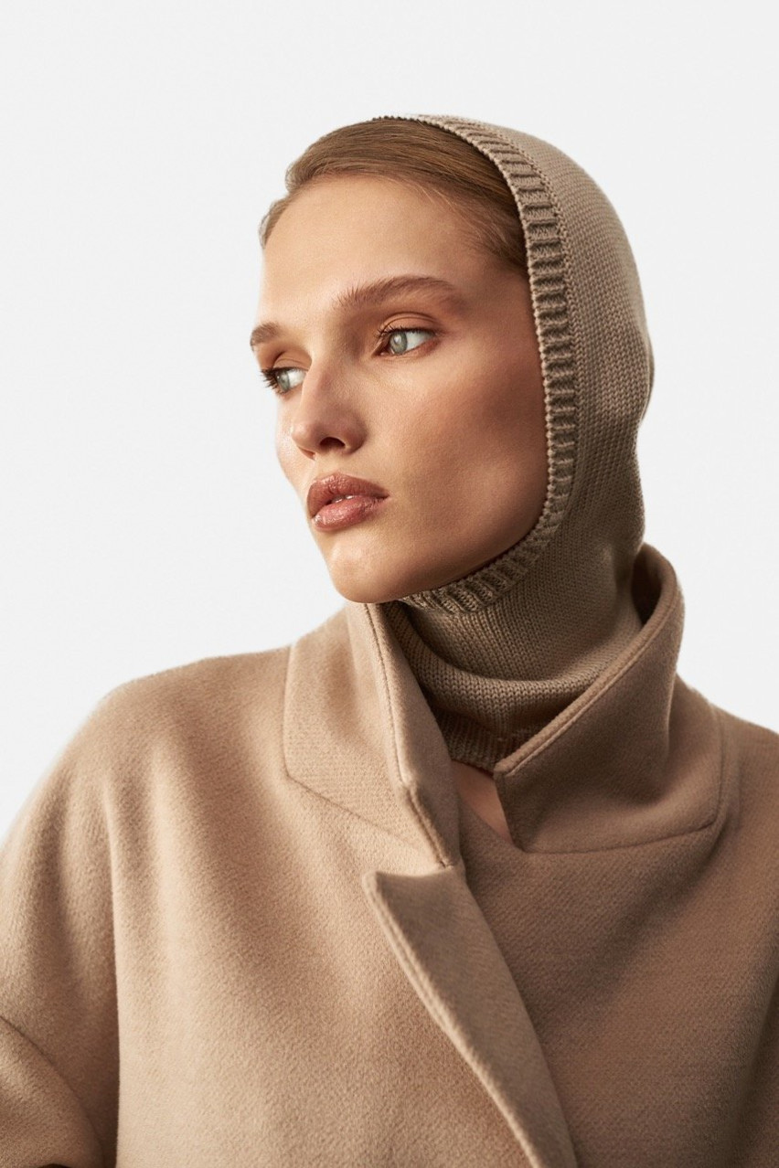 Бежева балаклава
