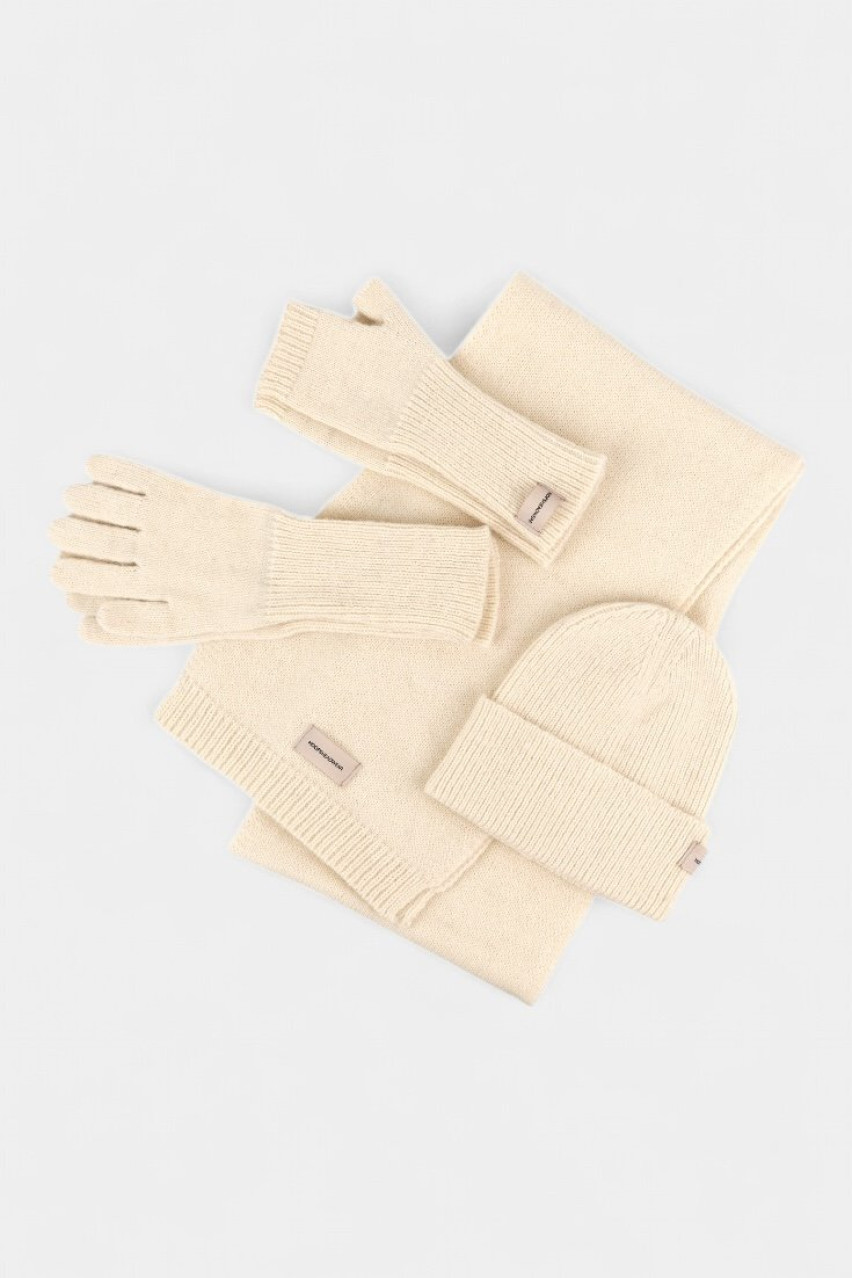 Молочный набор из шерсти альпаки: шапка, шарф, митенки HOOPS