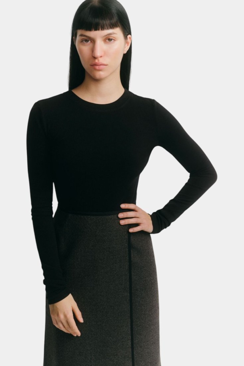 Чорне боді в рубчик 8140801 JUL