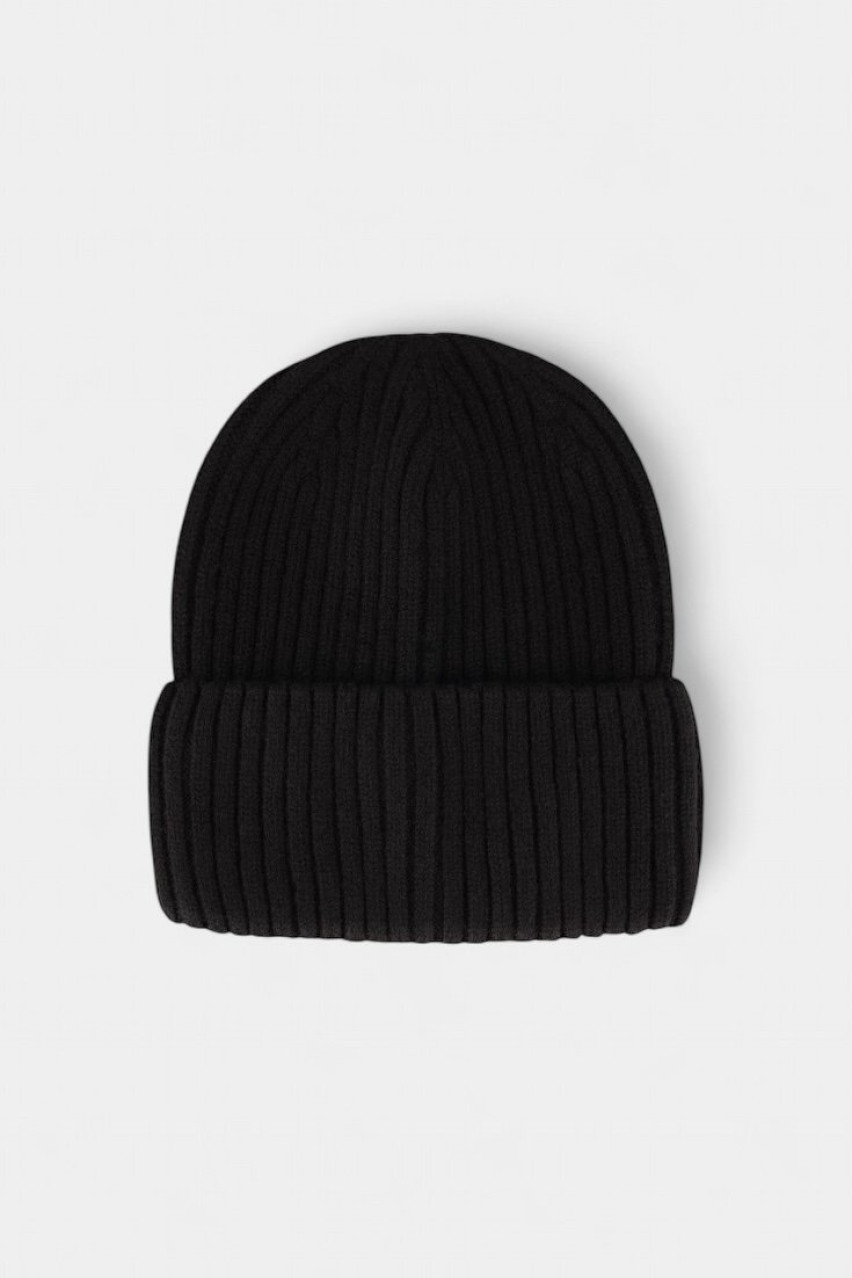 Чорна шапка 591201 JUL