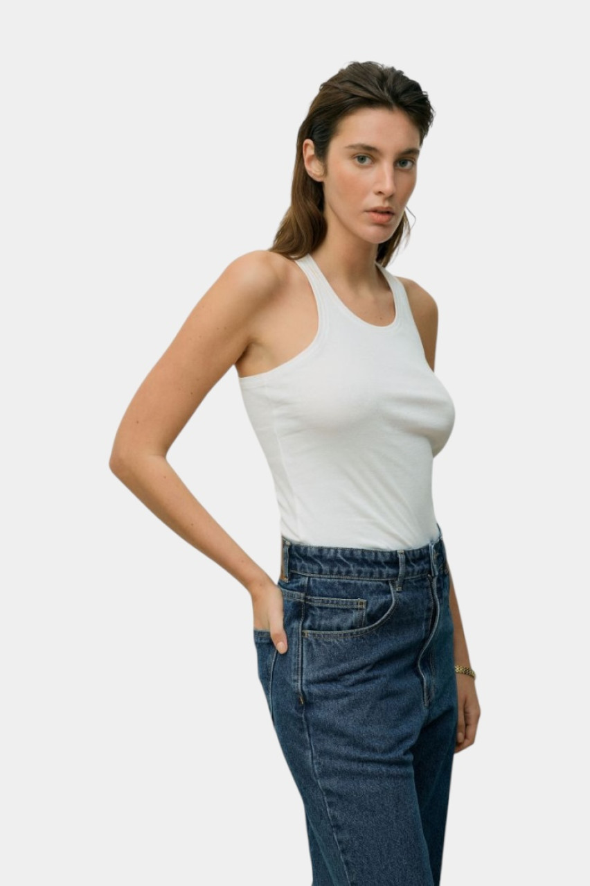 Белая майка с текстильным швом на спине 8151912 JUL