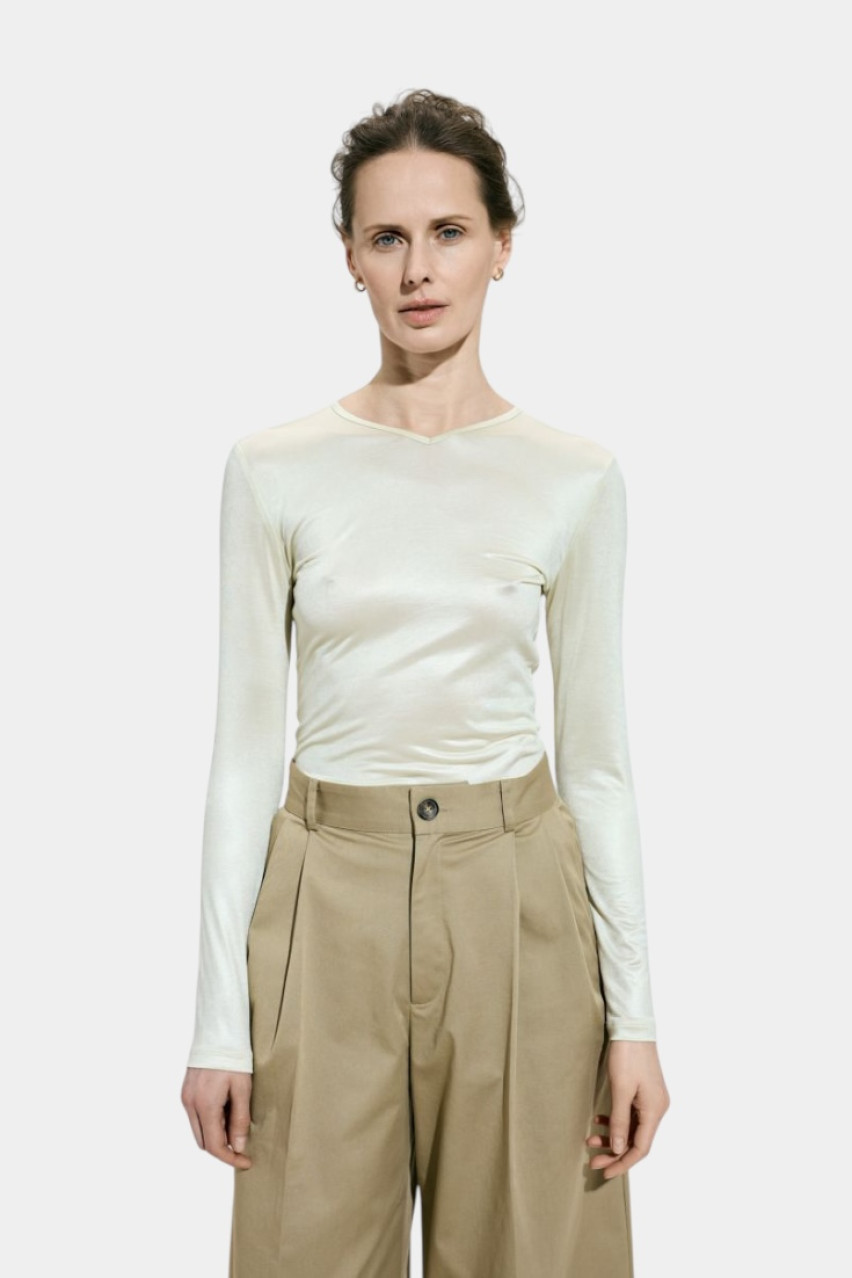 Молочний лонгслів з віскози 3169011 JUL