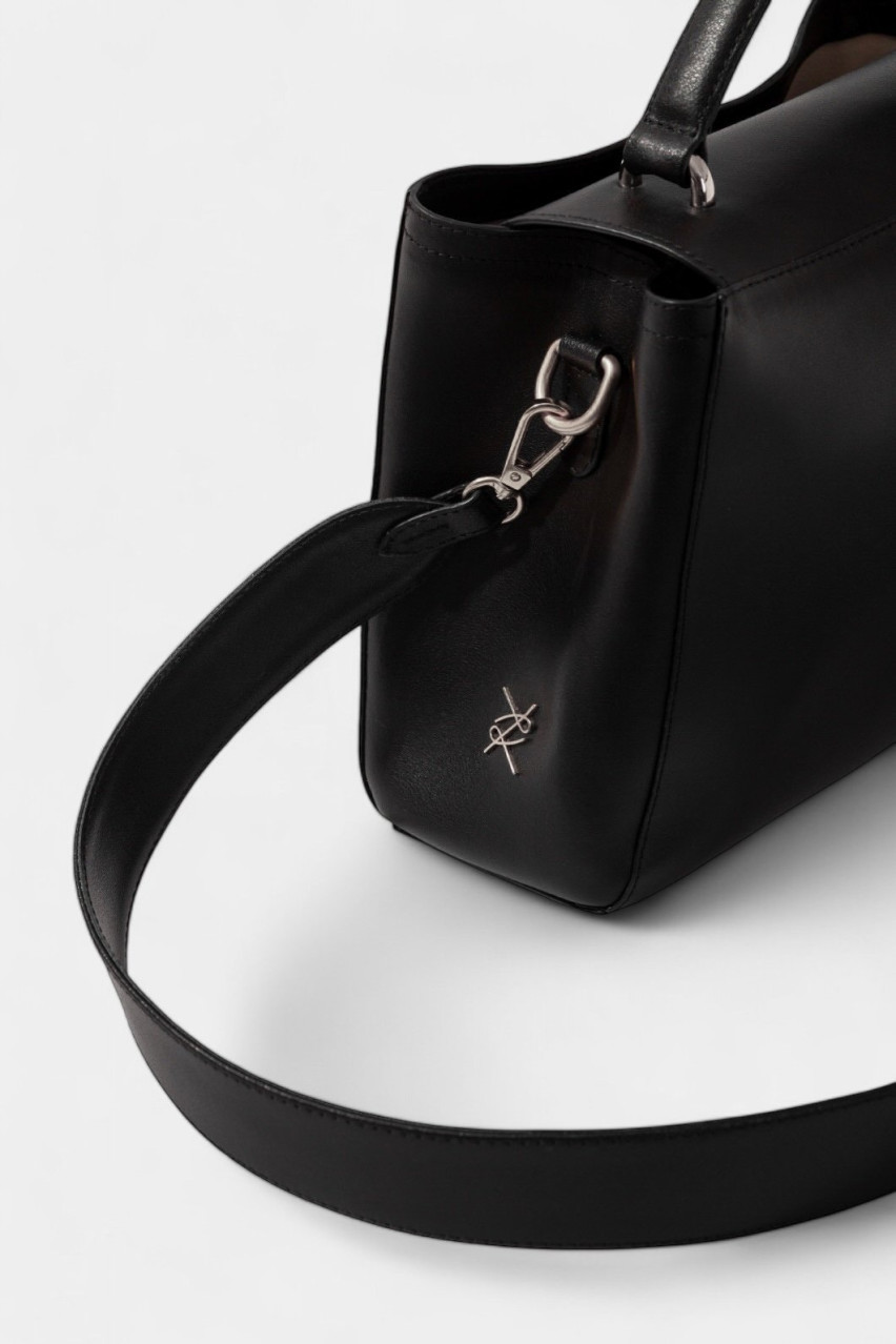 Чорна сумка Erna Soft New L9932 Kachorovska