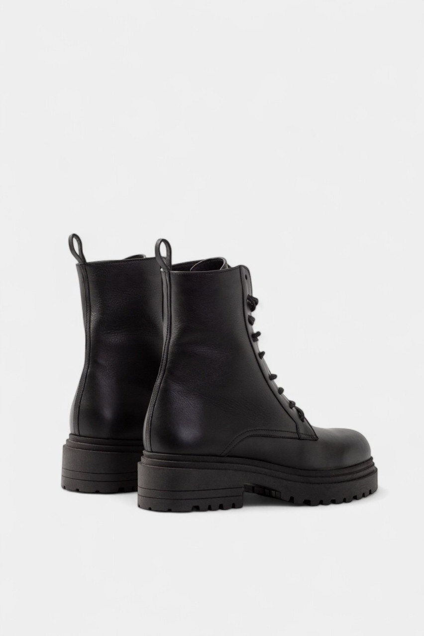 Черные ботинки Riri на байке BO64569036/06 Kachorovska