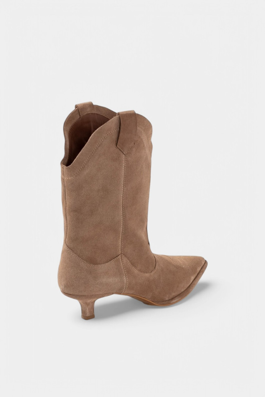 Бежевые ковбойки Gwen В8324004 Z0040 Kachorovska