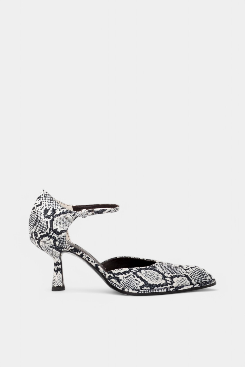 Чорно-білі туфлі Liza з принтом Р2244804005 Т0419 Kachorovska