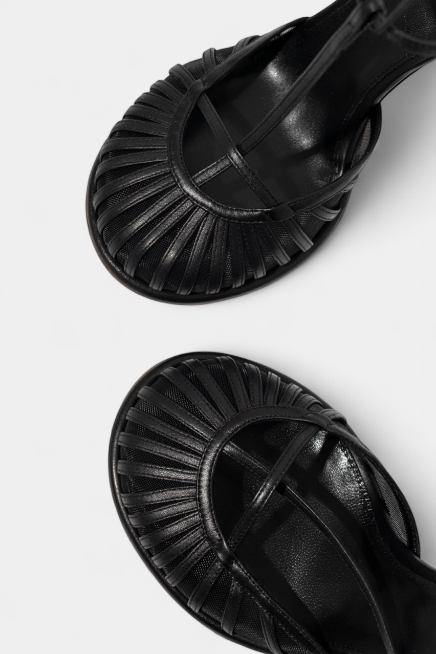 Черные босоножки Goldie SL6859002 L0111 Kachorovska