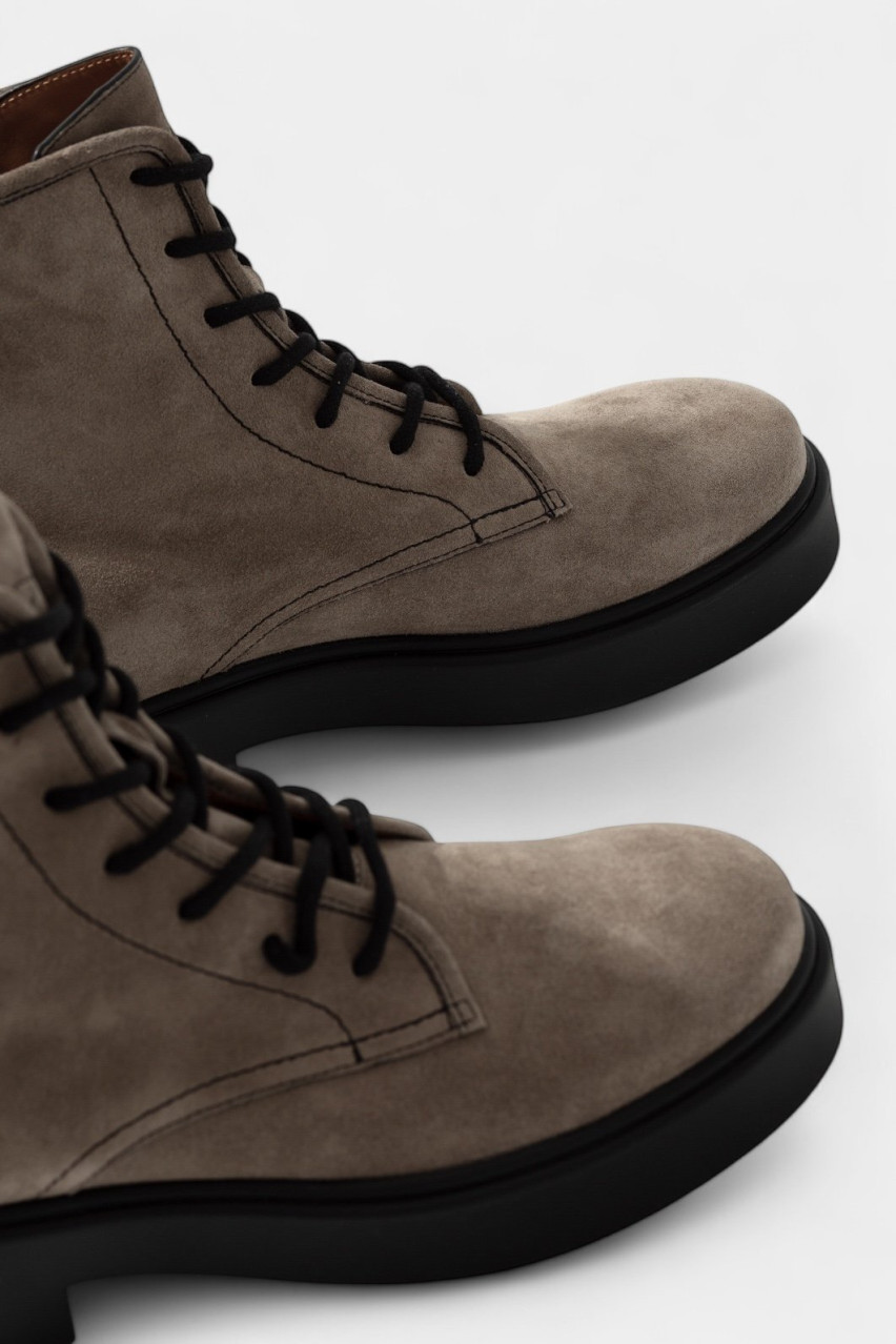 Бежеві черевики Lina Kachorovska