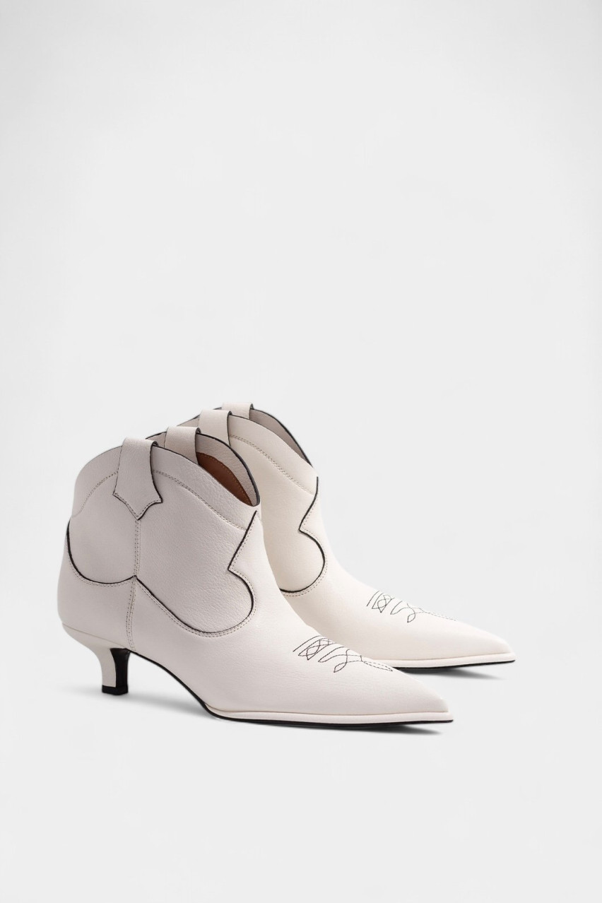 Молочні ковбойки Cherilyn Kachorovska