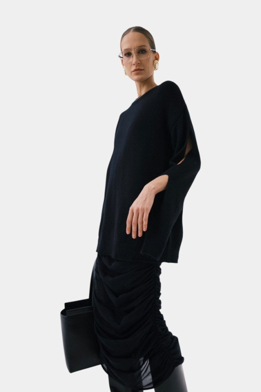 Черный свитер SAW242505 KATERINA KVIT