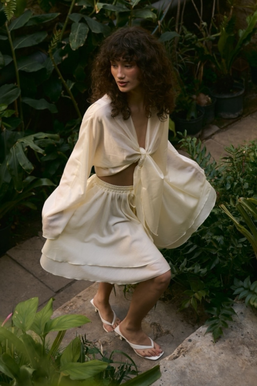 Лимонный костюм La Isla с топом и юбкой LALOCA