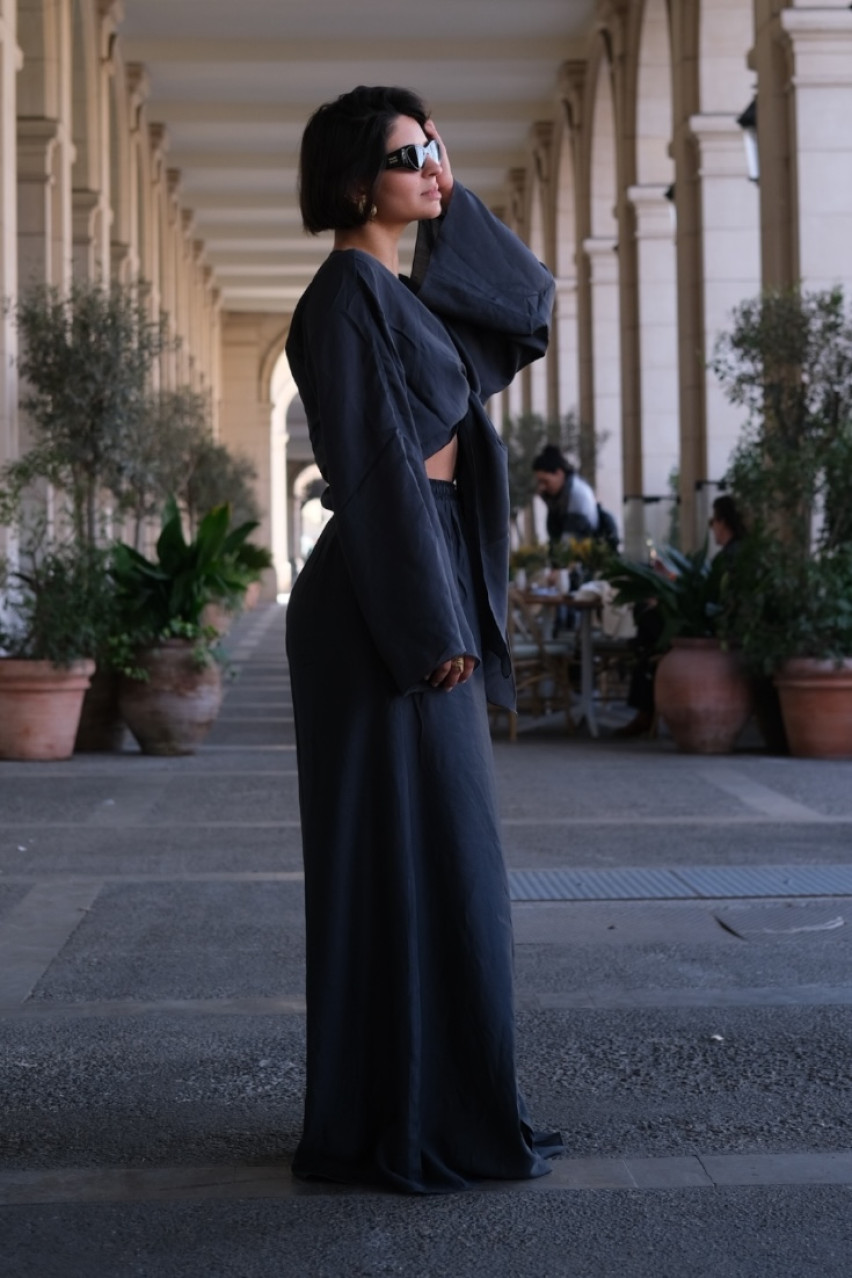 Графітовий костюм La Fleur з топом та брюками LALOCA