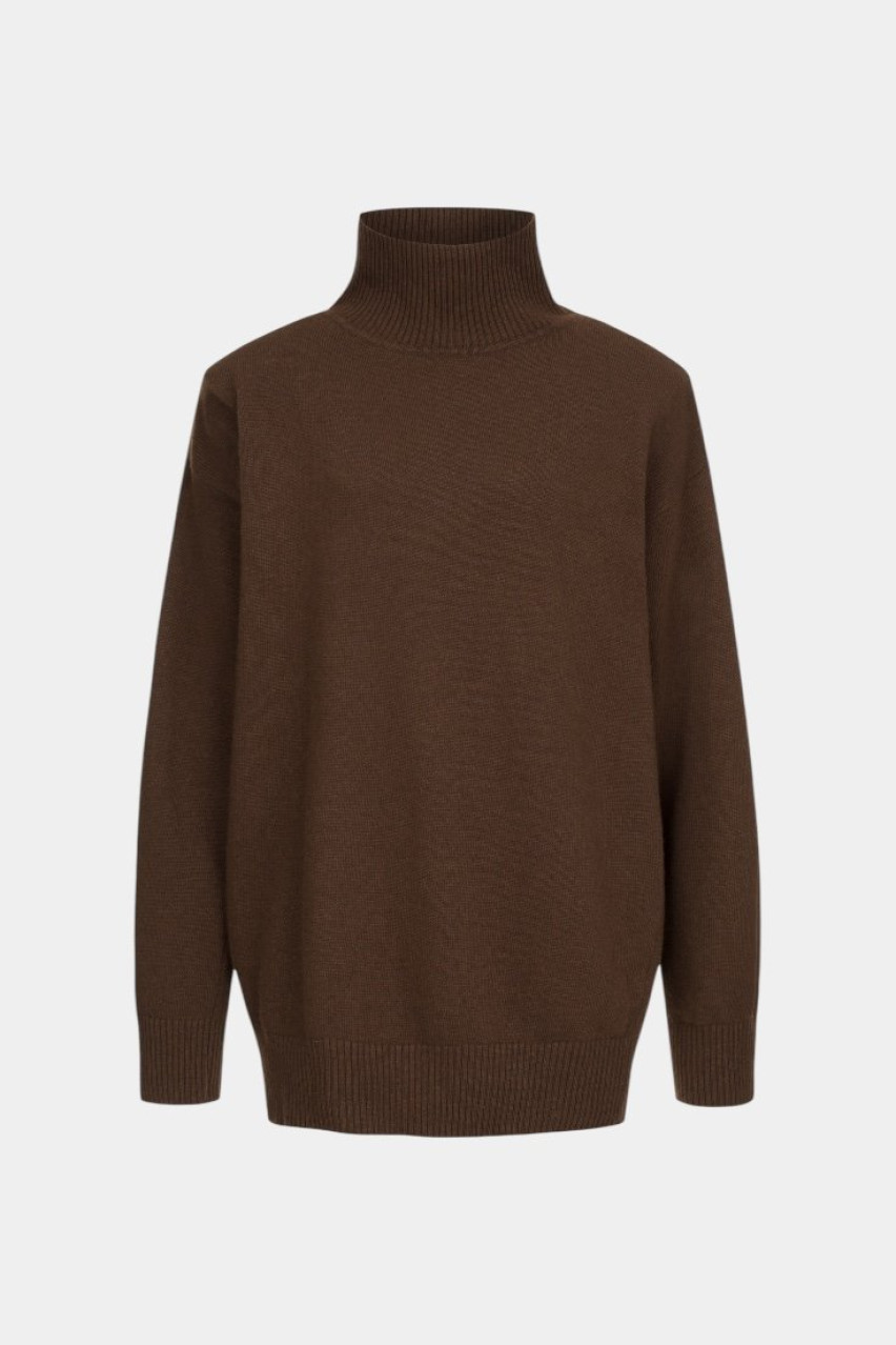 Коричневий светр з фактурними плечима 141 LILI MAGER