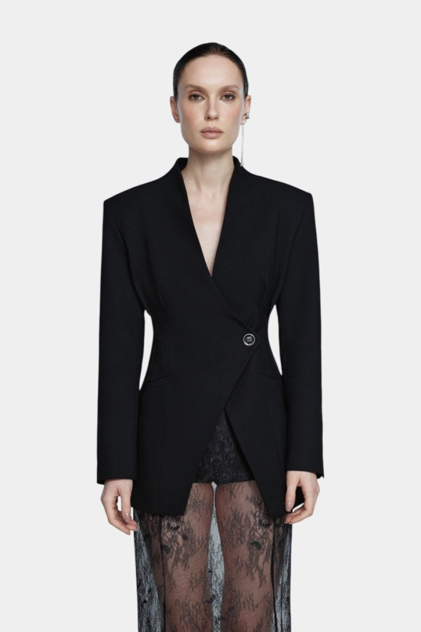 Чорний подовжений асиметричний жакет 164 LILI MAGER