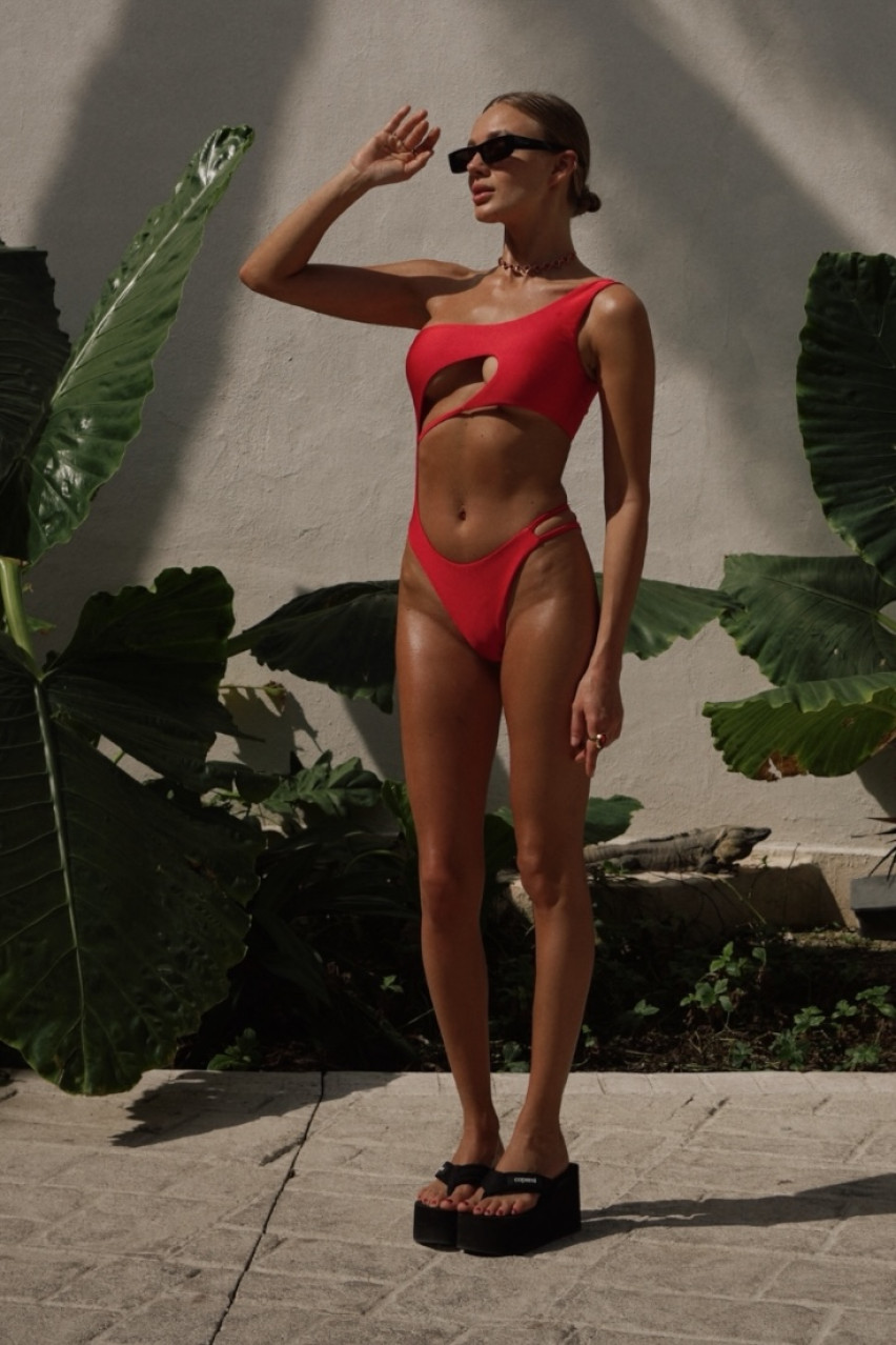 Красный сплошной купальник Ibiza LUCKYREEF