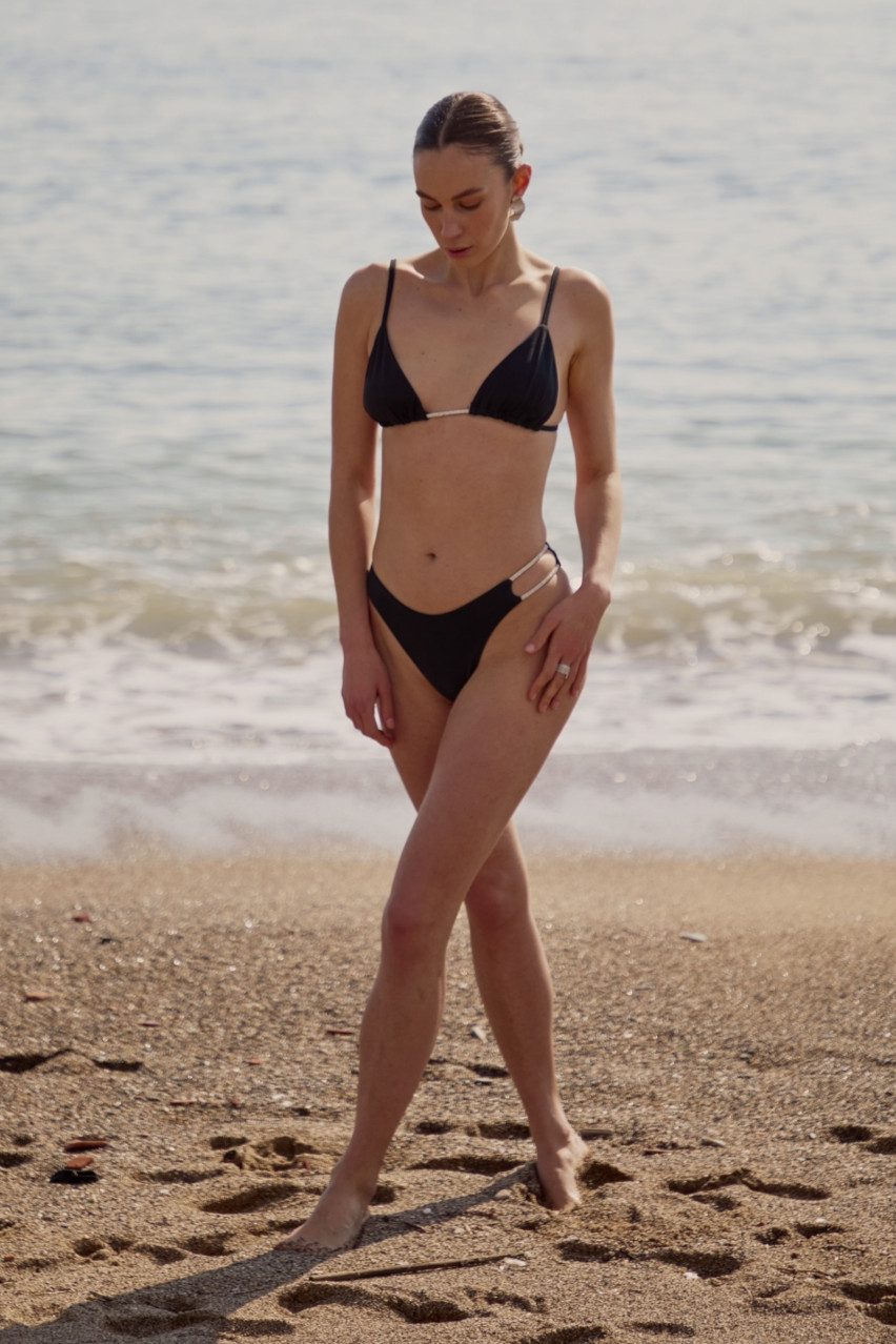 Чорний верх від купальника Loca зі стразами LUCKYREEF