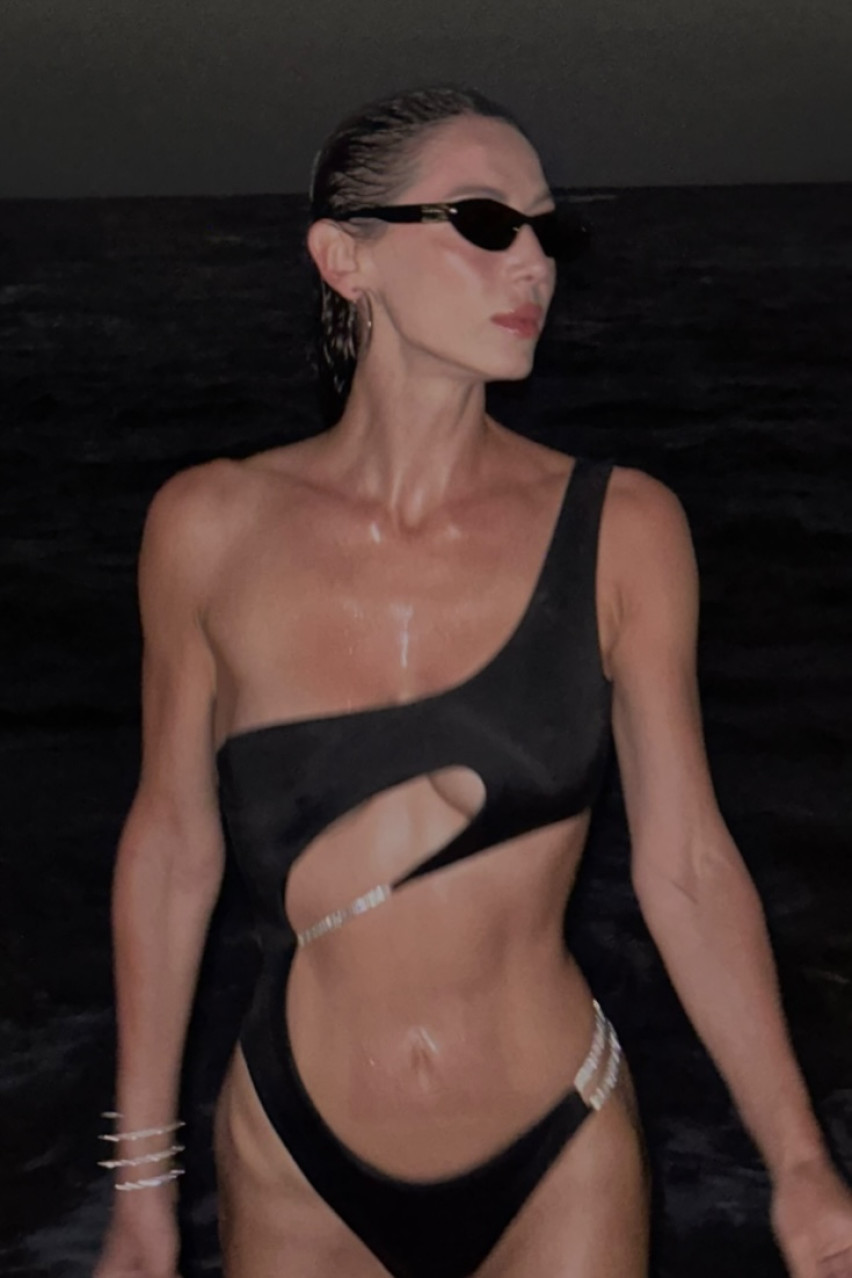 Черный сплошной купальник Ibiza со стразами LUCKYREEF