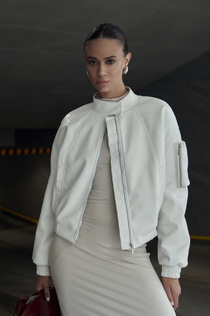 Молочный бомбер из экокожи LUKAVA