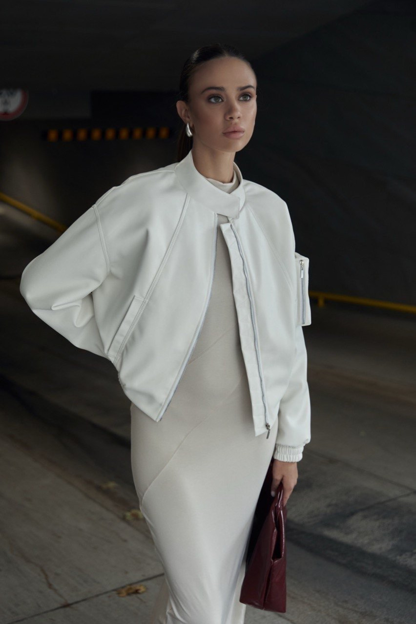 Молочный бомбер из экокожи LUKAVA