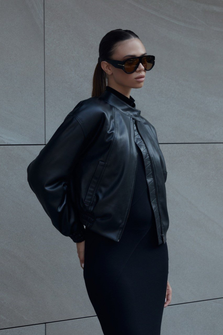 Черный бомбер из экокожи LUKAVA